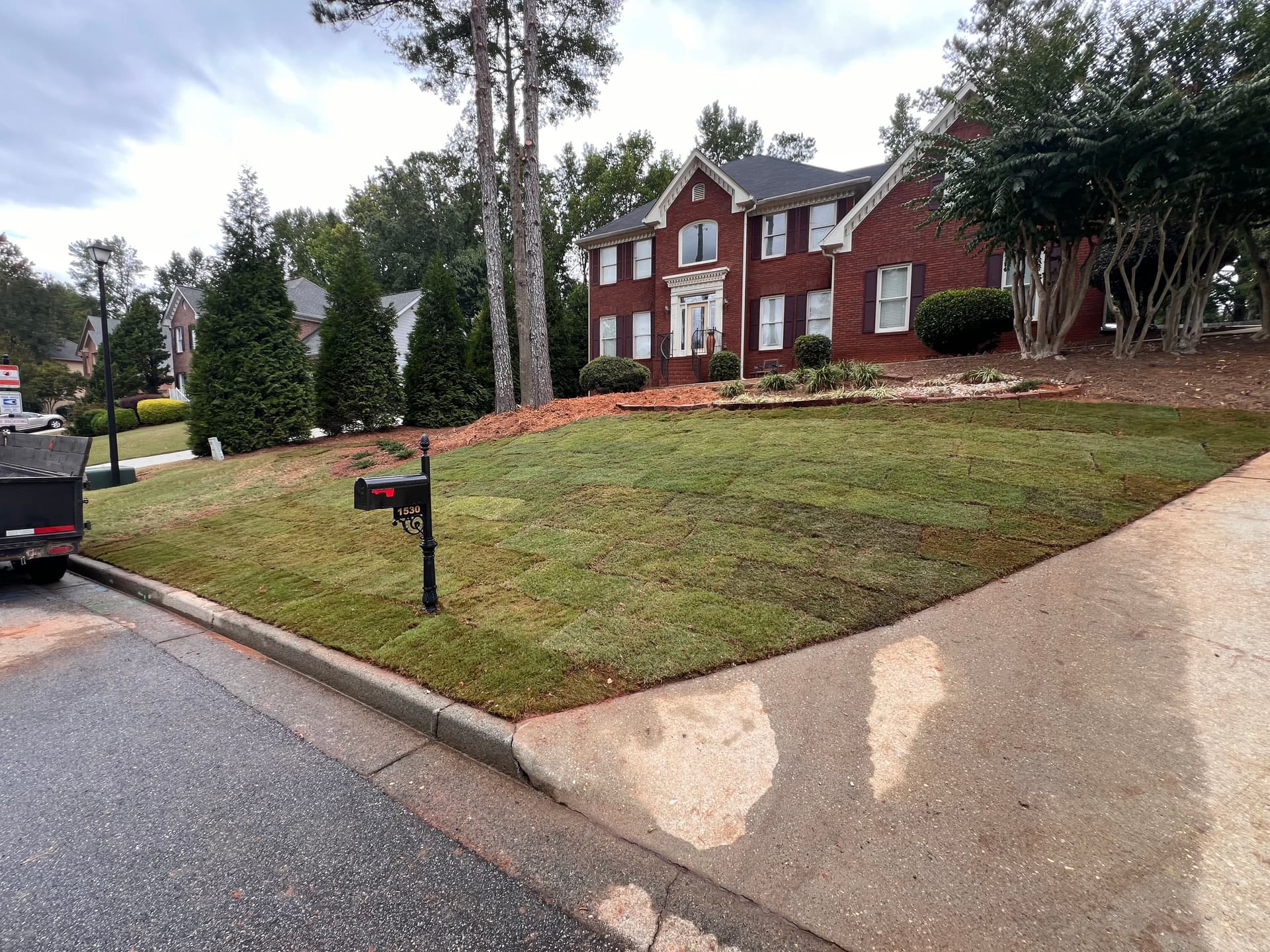 Gallery photos for Lush Sod Installation at a Beautiful Home: Image #1